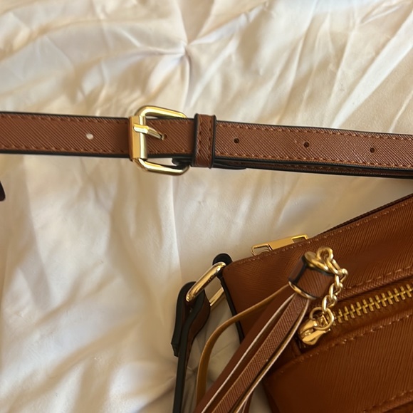 Shoulder bag in great condition - Picture 4 of 8